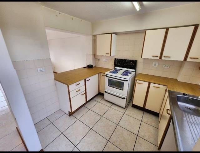 2 BEDROOM FLAT SOLD IN PINETOWN CENTRAL